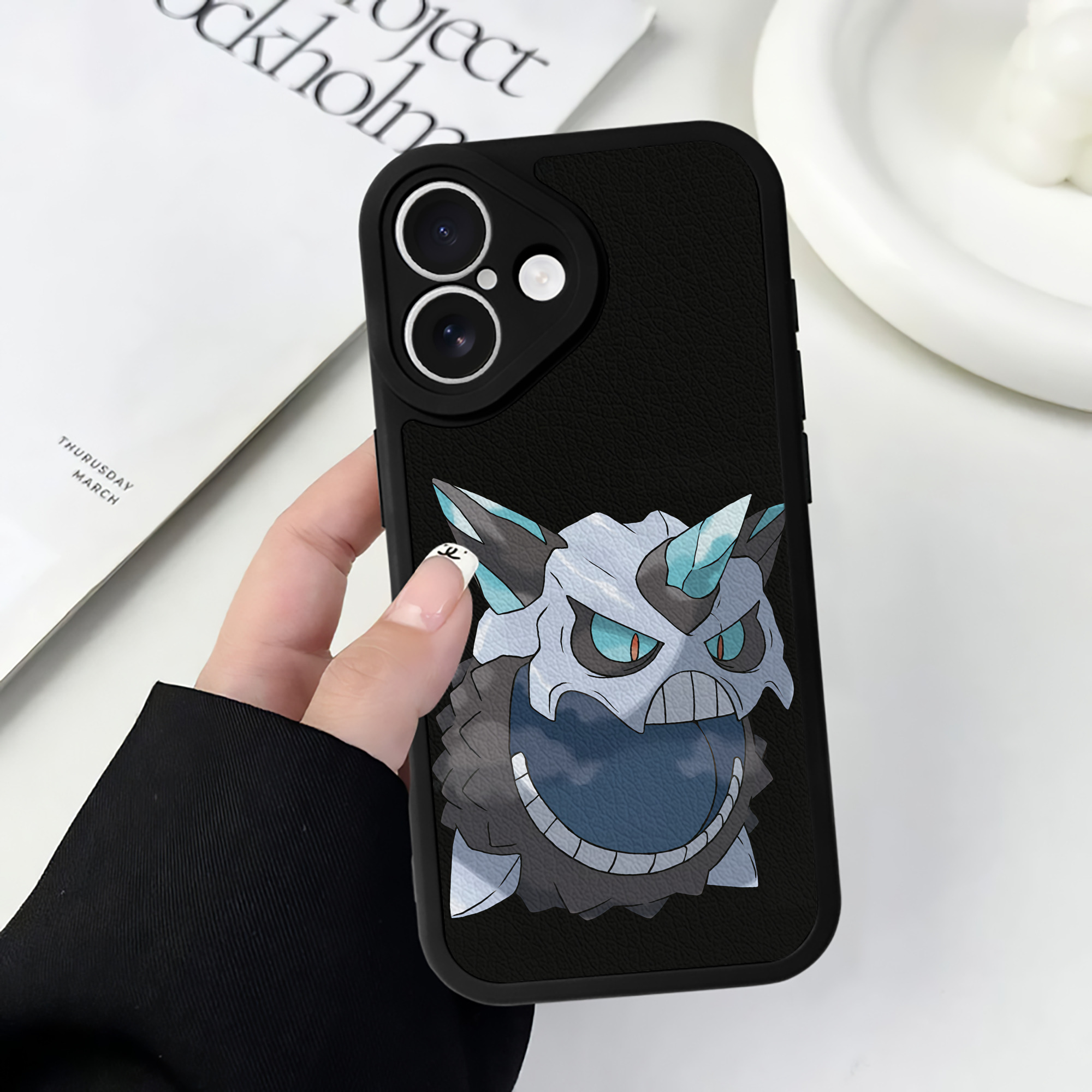 （画像用） ポケットモンスター Pokémon 【iPhone 16シリーズ対応】シリコンスマホケース（レザー調） 材質：シリコン